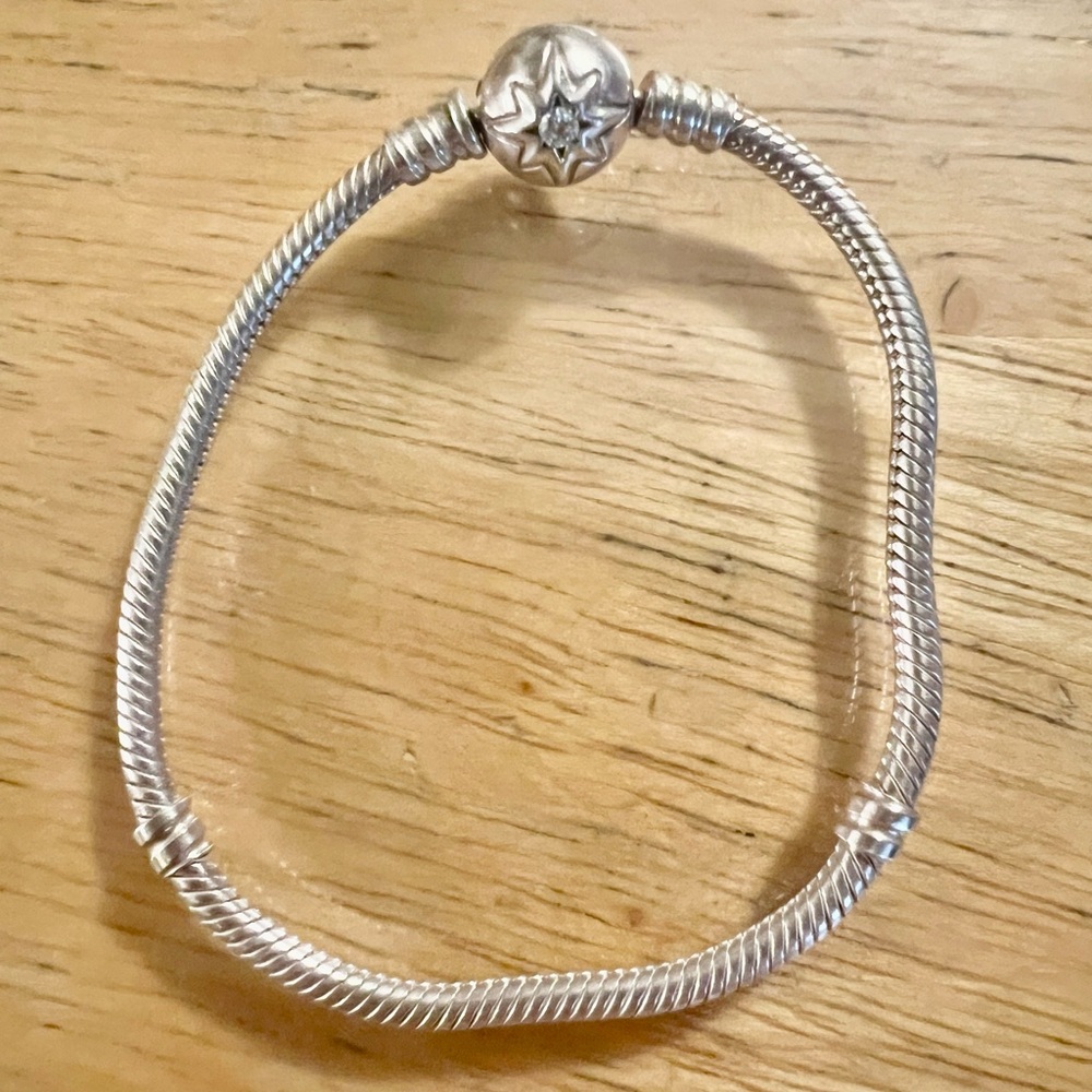 Authentic PANDORA starter bracelet